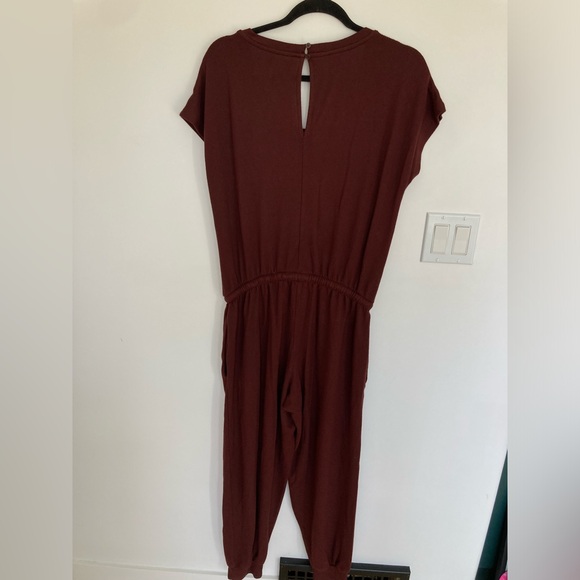 Gap Maternity Romper WITH pockets - Picture 5 of 9